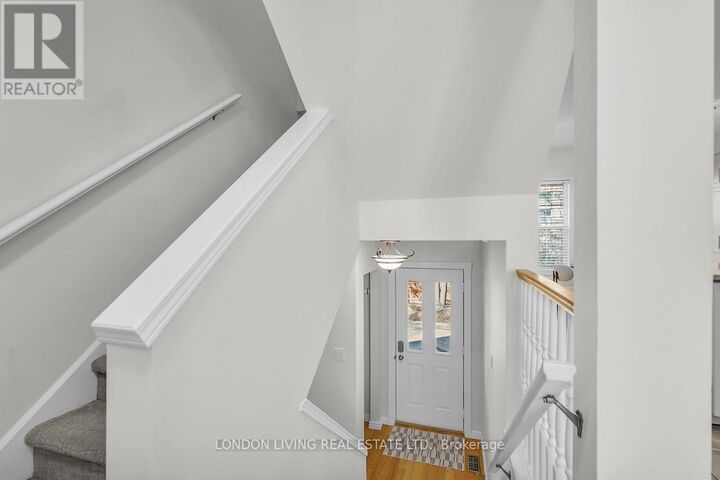 Property Photo:  30 Grand Avenue 21  ON N6C 1K8 