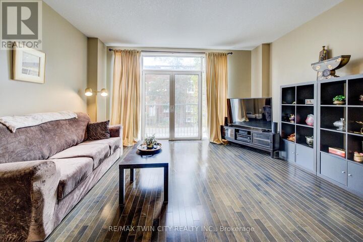 Property Photo:  165 Duke Street East 105  ON N2H 6T8 