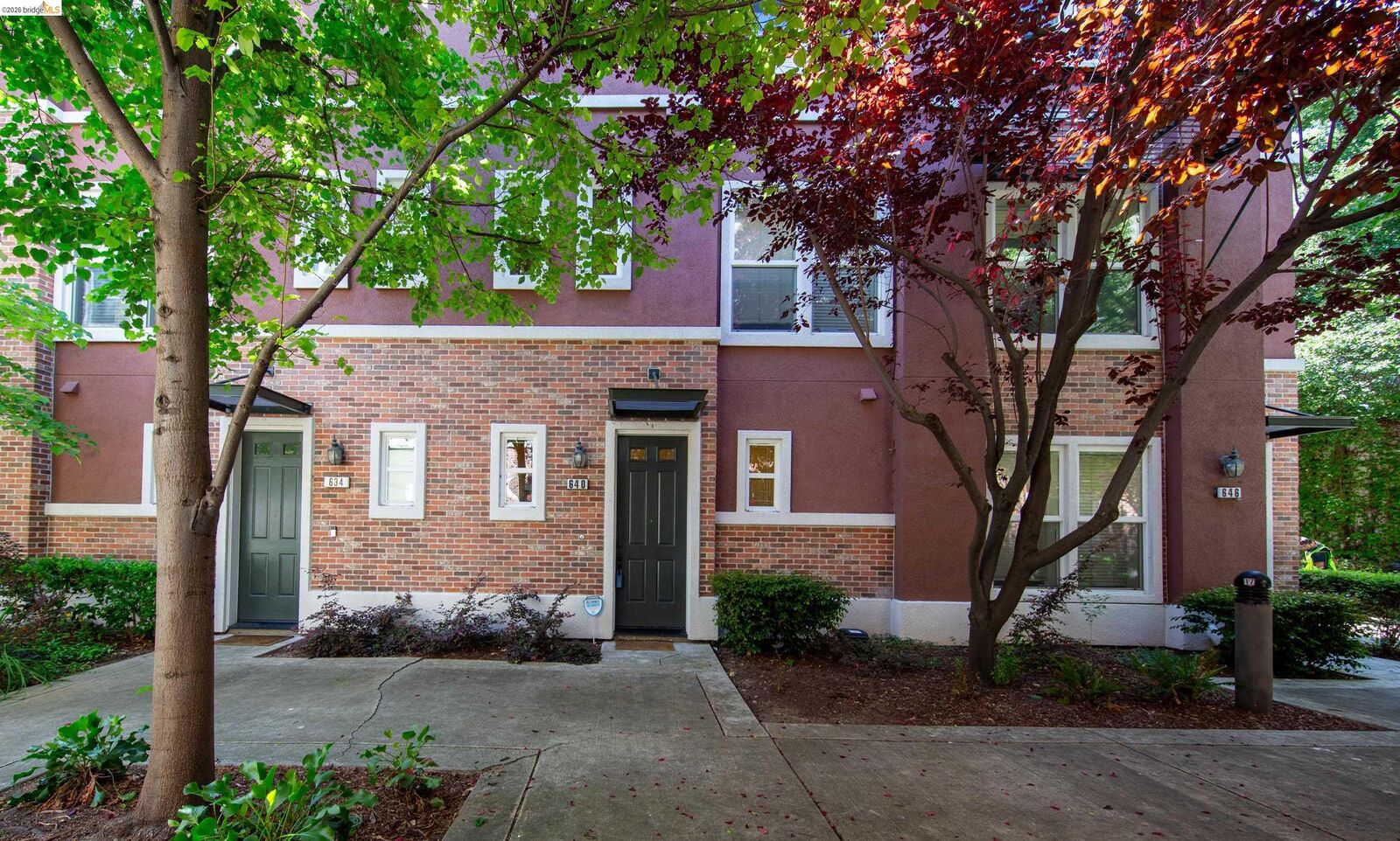 Property Photo: 640 Plaza Pl CA 94541