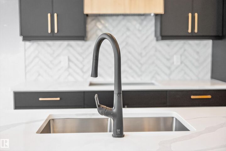 Property Photo:  19 Rosa Crescent  AB T8N 7Y4 