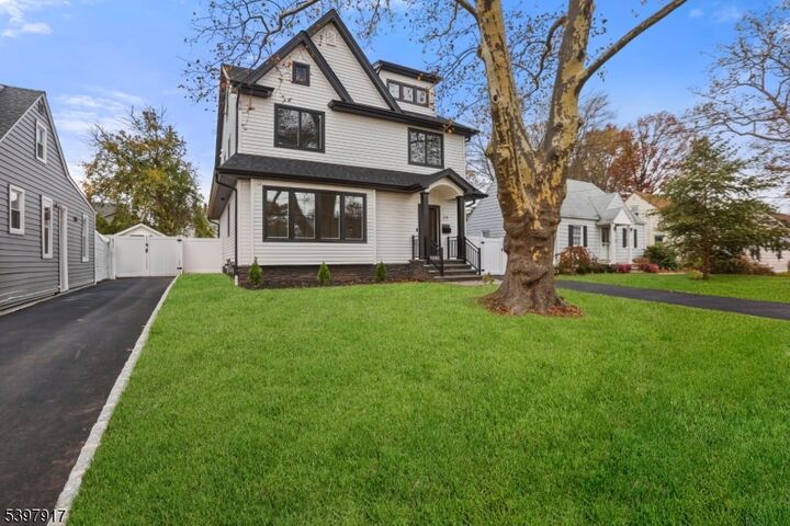 Property Photo:  29 Alice Ln  NJ 07066 