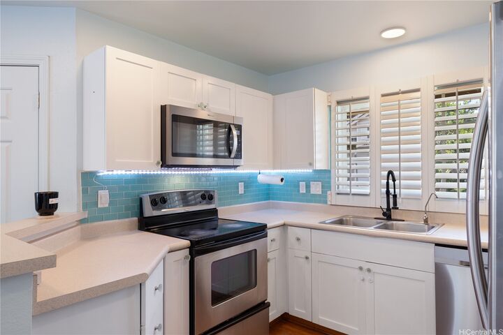 Property Photo: 87-1018 Kahiwelola Street HI 96792