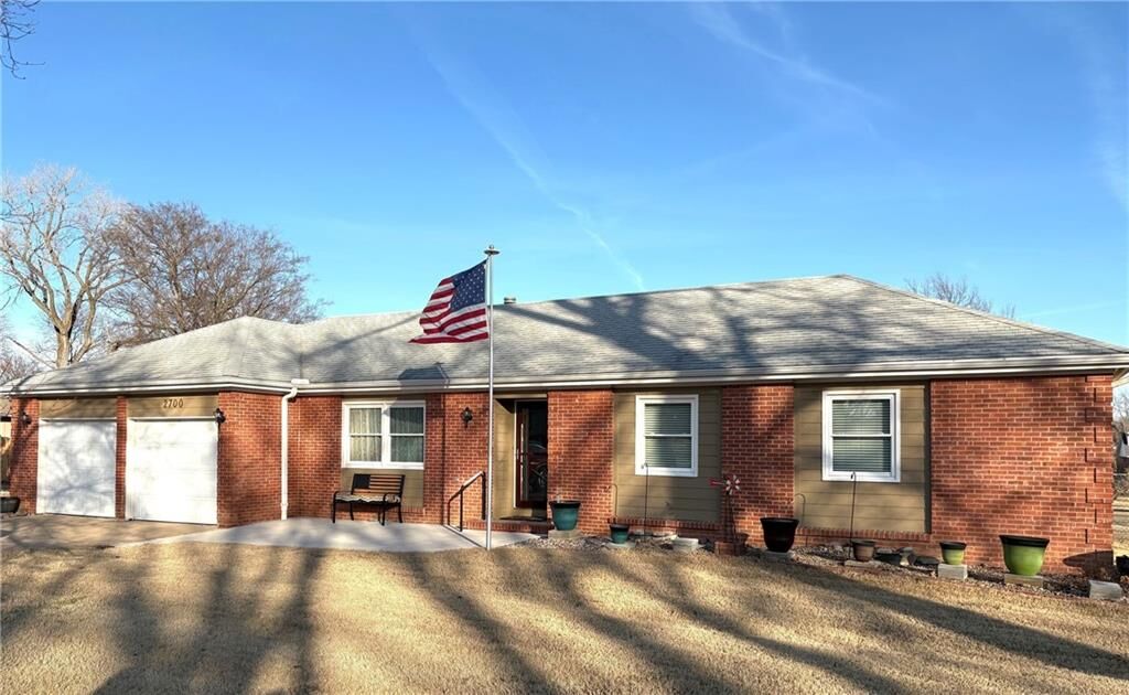 Property Photo:  2700 Fairway Drive  KS 67301 