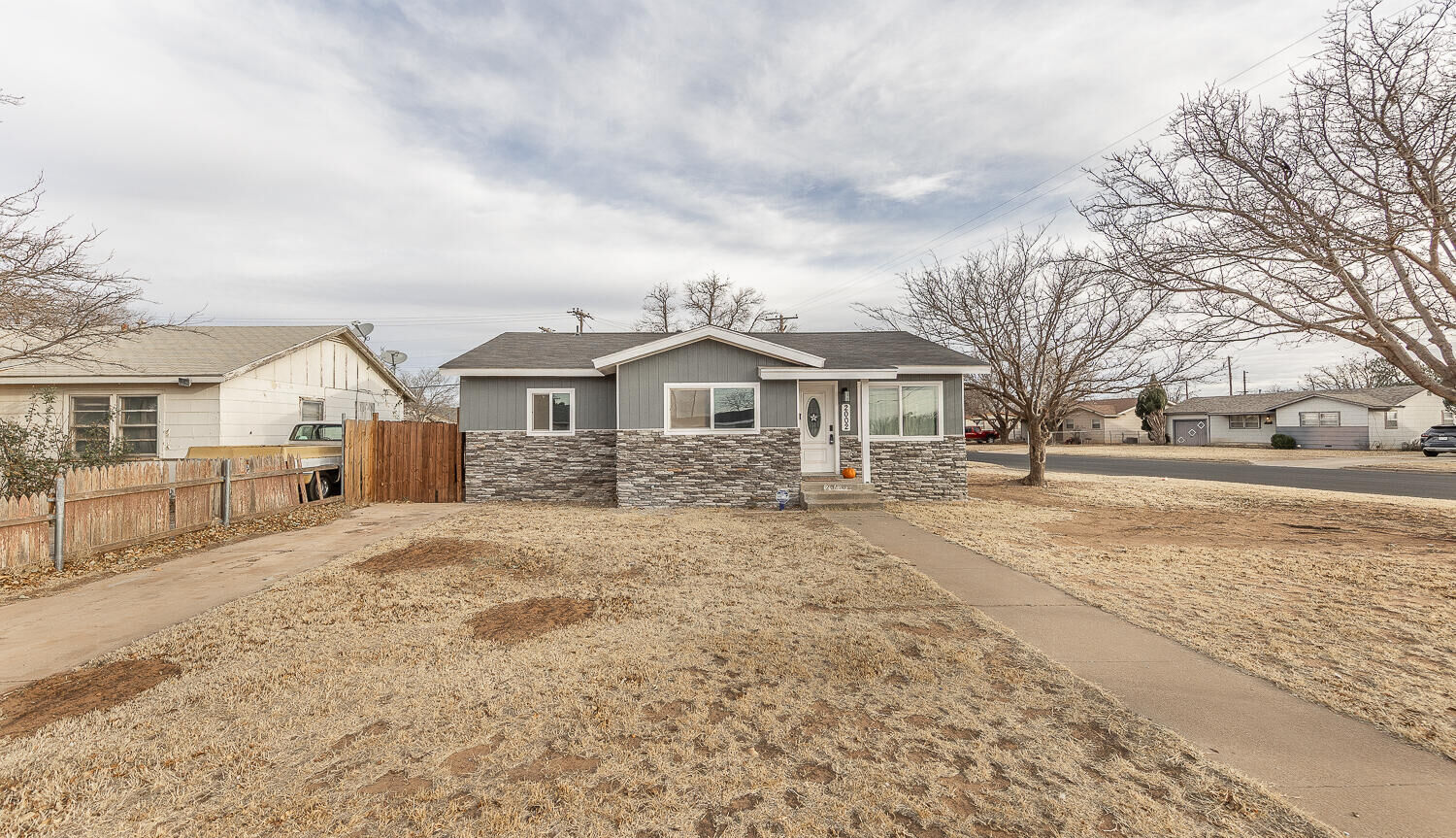 Property Photo:  2002 65th Street  TX 79412 