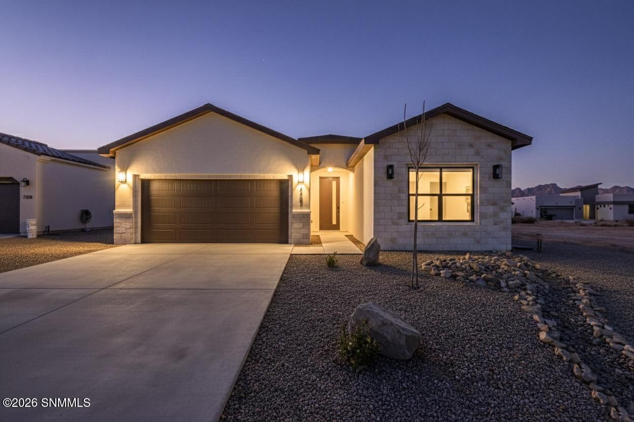 Property Photo:  7304 Stratford Way  NM 88012 