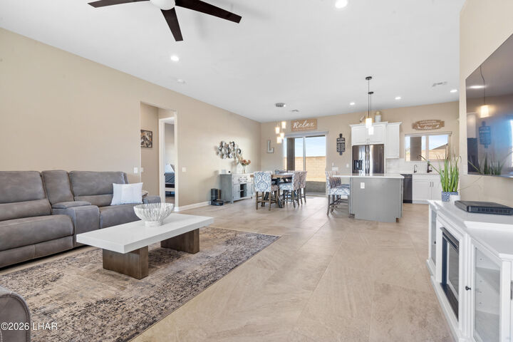 Property Photo: 1659 E Susan Dr AZ 86404