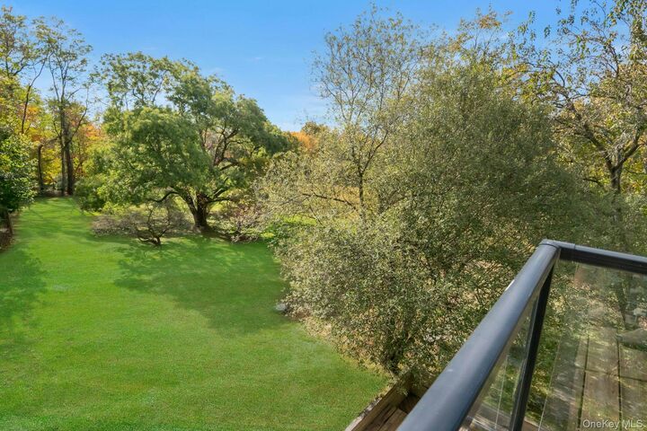 Property Photo:  309 Scarborough Road  NY 10510 