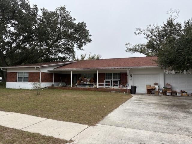 Property Photo:  6121 Whiteway Drive  FL 33617 