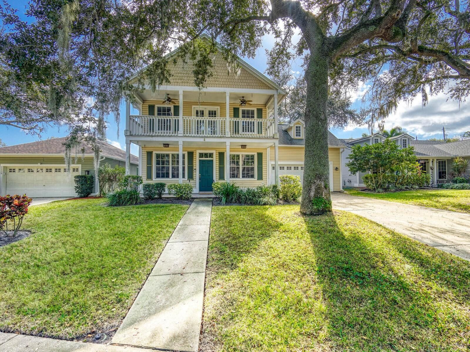 Property Photo:  2217 Rising Creek Court  FL 34698 