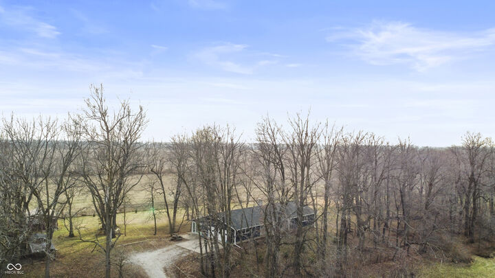 Property Photo:  2579 E 400 N  IN 46184 