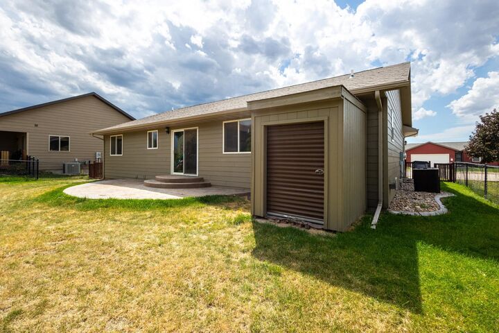 Property Photo:  3922 Gallatin Avenue  SD 57783 