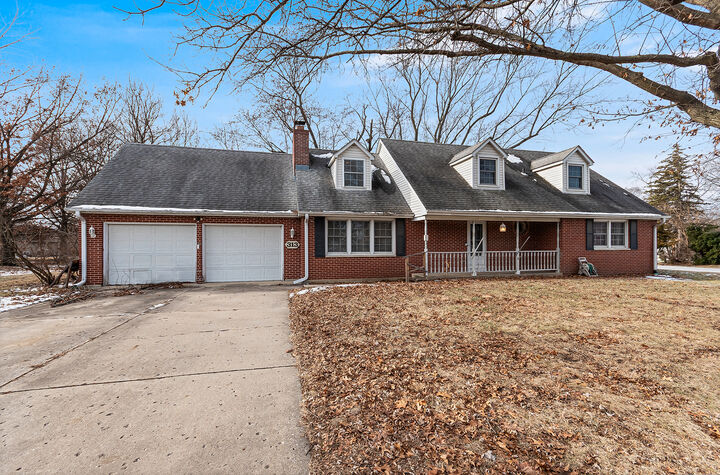 Property Photo:  313 N Raven Road  IL 60404 