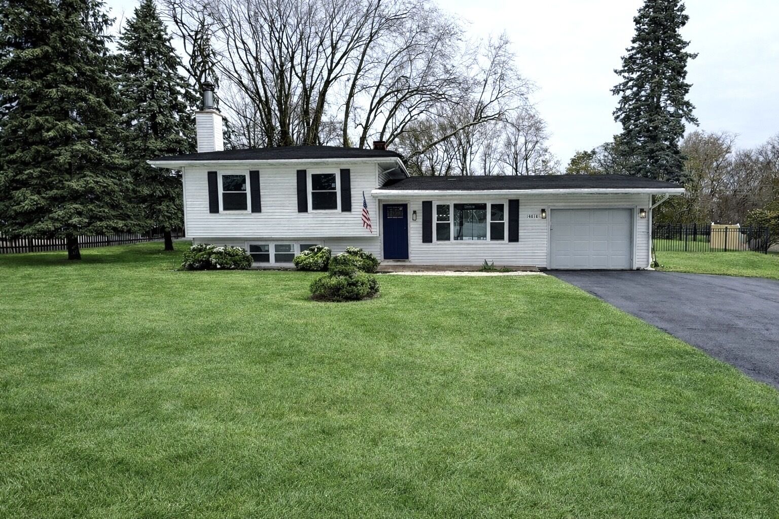 Property Photo:  4818 Strong Road  IL 60014 