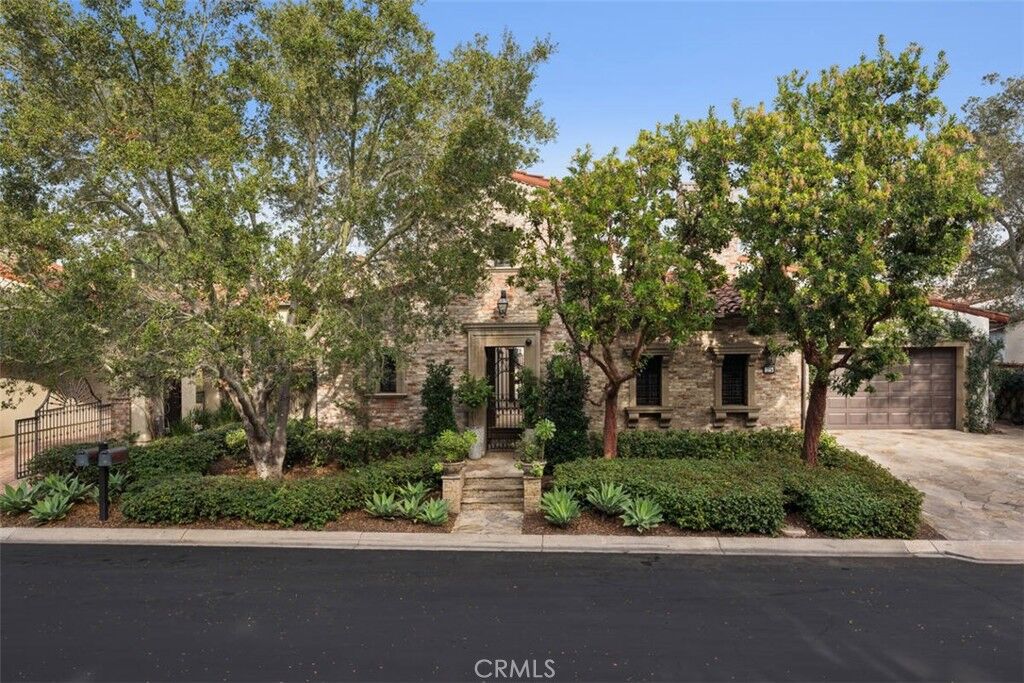 Property Photo: 25 Wildhawk CA 92603