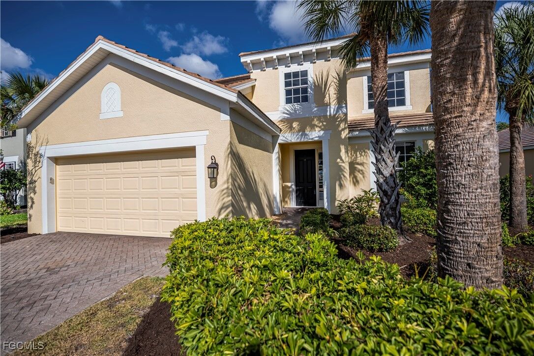 Property Photo:  2615 Sunvale Court  FL 33991 