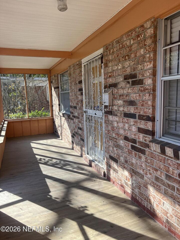 Property Photo:  2269 W 17th Street  FL 32209 