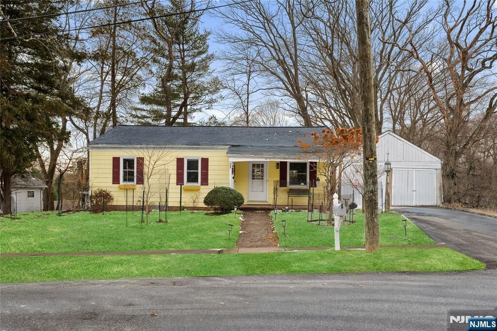 Property Photo: 23 Lindy Place NJ 07675