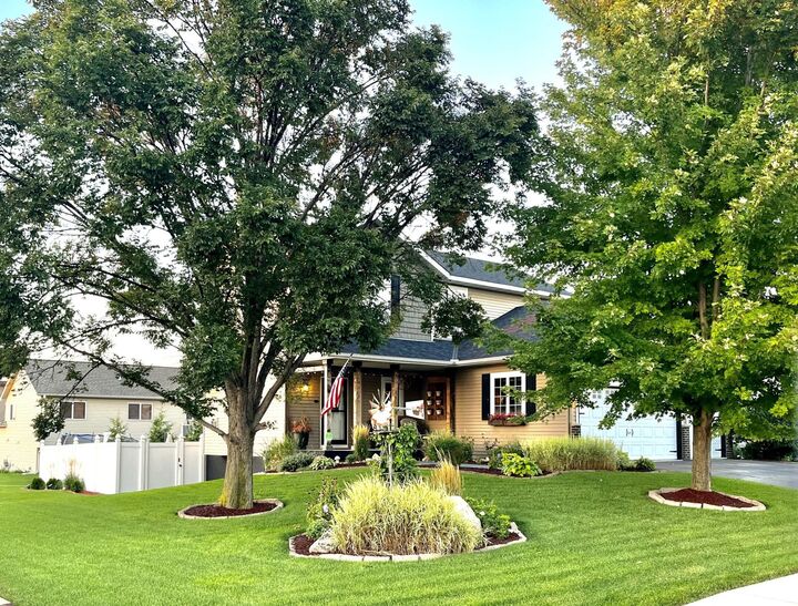 Property Photo:  213 Ardennes Avenue E  MN 55379 