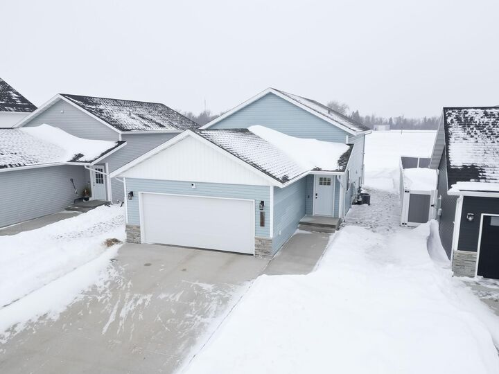 Property Photo:  6028 78 Avenue S  ND 58047 
