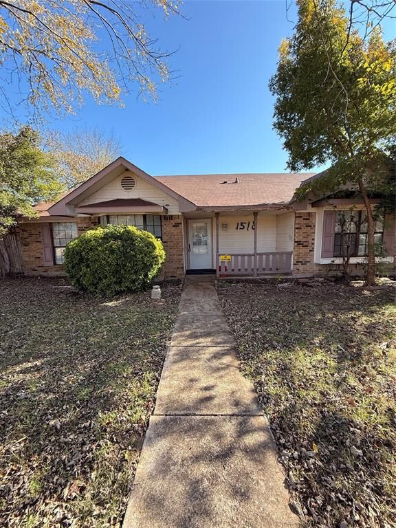 Property Photo: 1518 Reisen Drive TX 75040