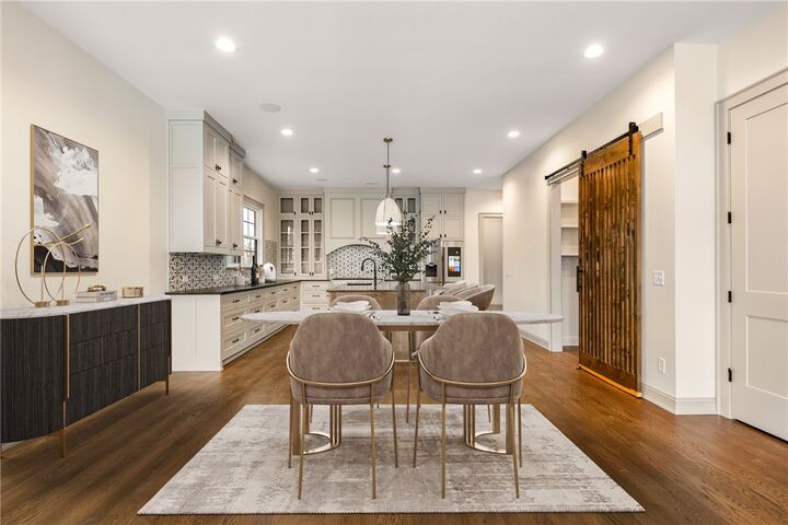 Property Photo:  1037 NW A Street  AR 72712 