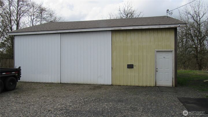 Property Photo:  765 SW Chehalis  WA 98532 