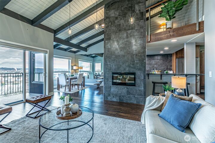 Property Photo:  525  Broadway 408  WA 98402 