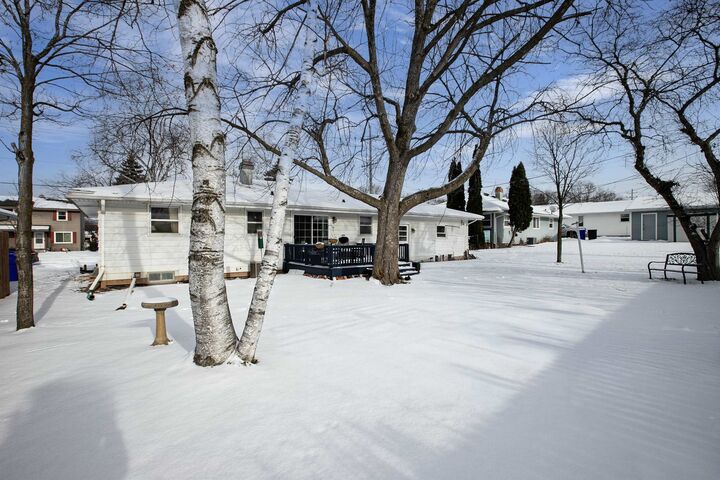 Property Photo:  1505 W Pershing Street  WI 54914 