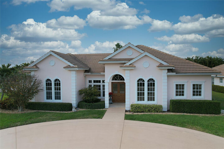Property Photo:  8075 Kiawah Trace  FL 34986 