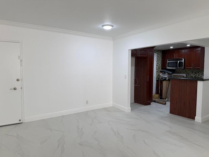 Property Photo:  2161 NE 68th Street 303  FL 33308 