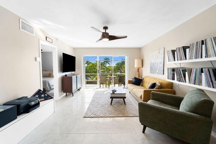 Property Photo:  3000 NE 16th Avenue 312  FL 33334 