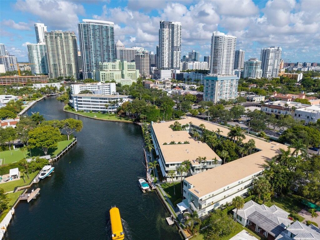 Property Photo: 1000 SE 4th Street 117 &Amp 118 FL 33301