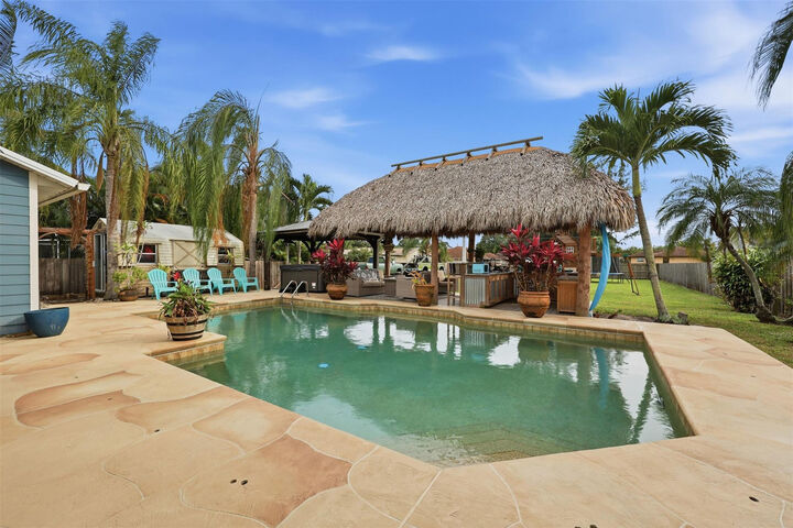 Property Photo: 320 SW Majestic Terrace FL 34984