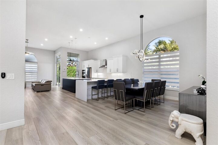 Property Photo: 7685 NW 71st Terrace FL 33067