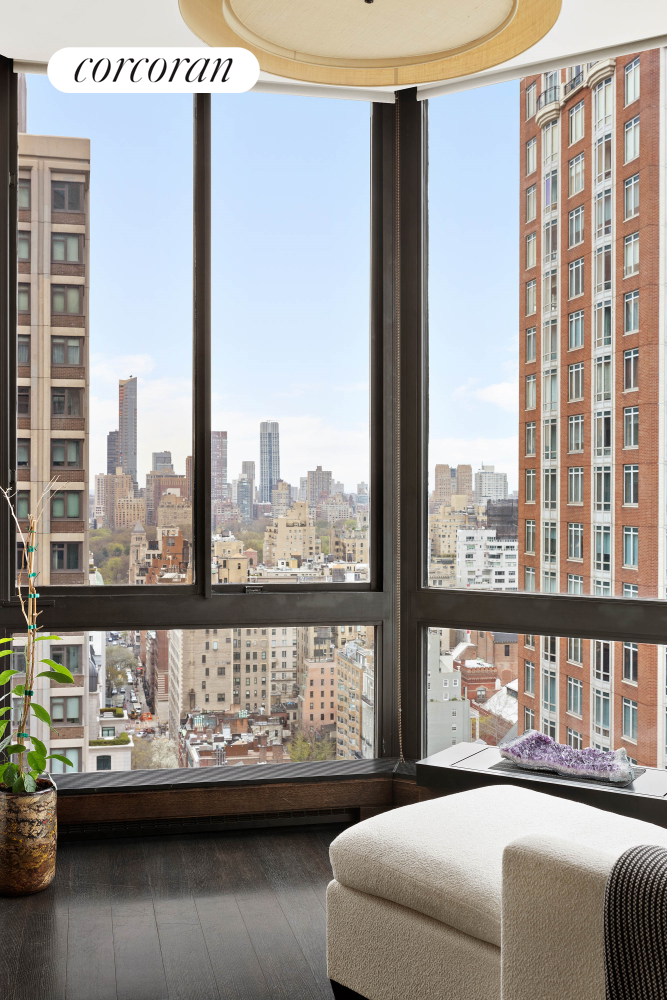 Property Photo:  200 E 65th Street 25N  NY 10065 