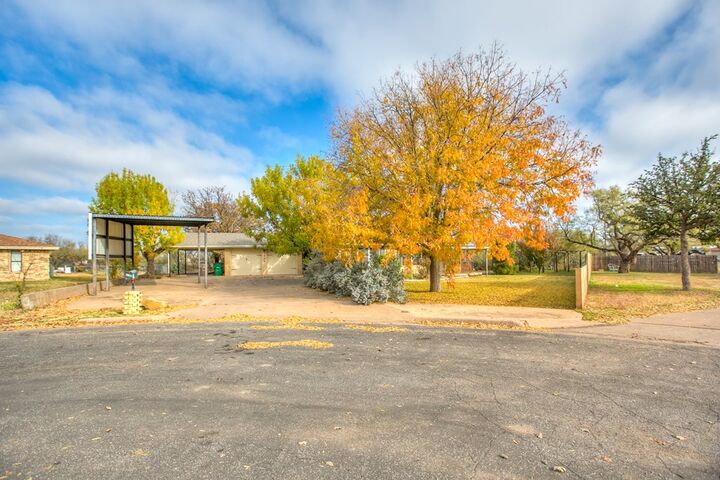 Property Photo:  5434 Briarwood Circle  TX 76903 