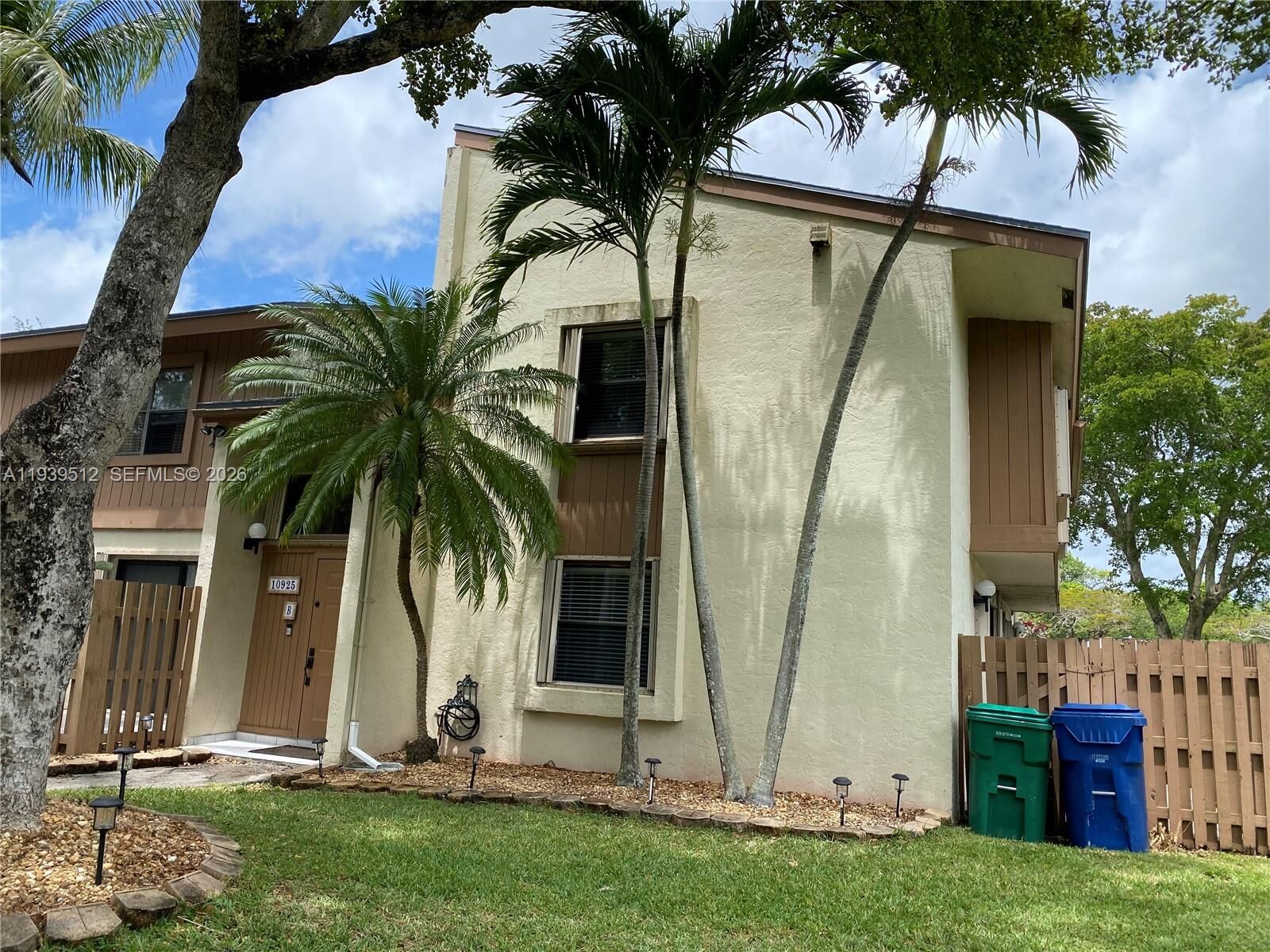 Property Photo:  10925 SW 113th Pl 72B  FL 33176 