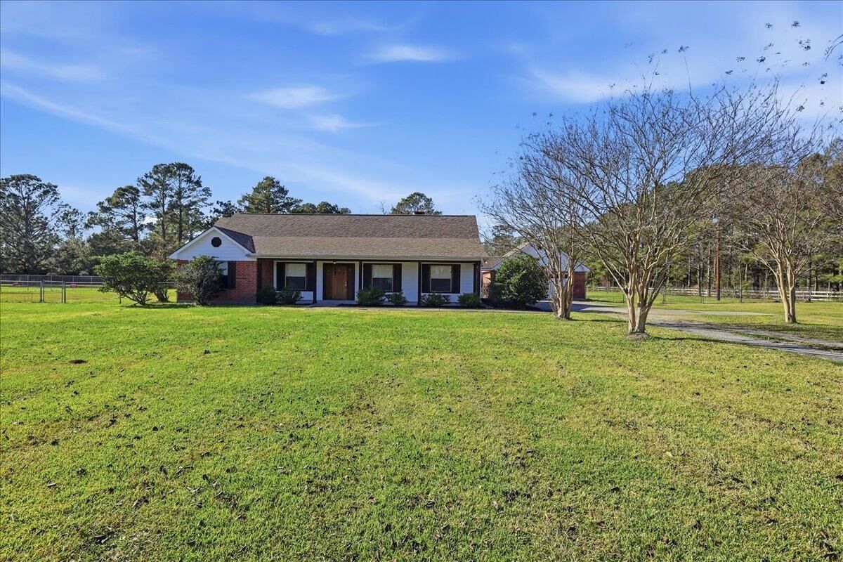 Property Photo: 5433 Hidden Meadows Drive TX 77632