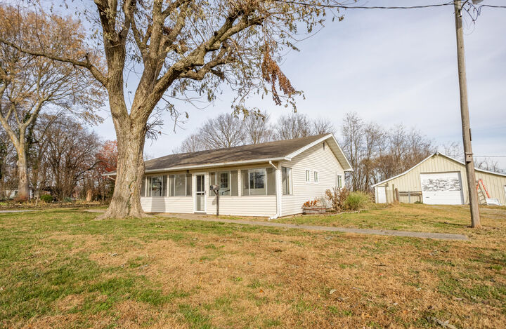Property Photo:  425 E Harrison Street  MO 65738 