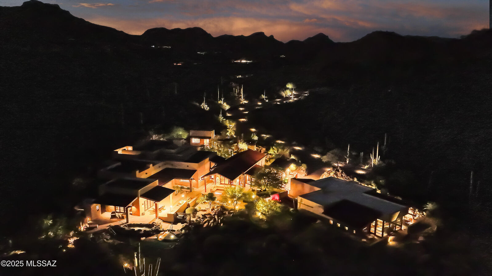 Property Photo:  13781 N Old Ranch House Road  AZ 85658 