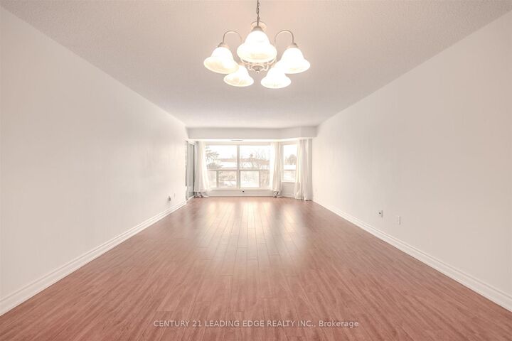 Photo de la propriété:  175 Cedar Avenue 302  ON L4C 9V3 