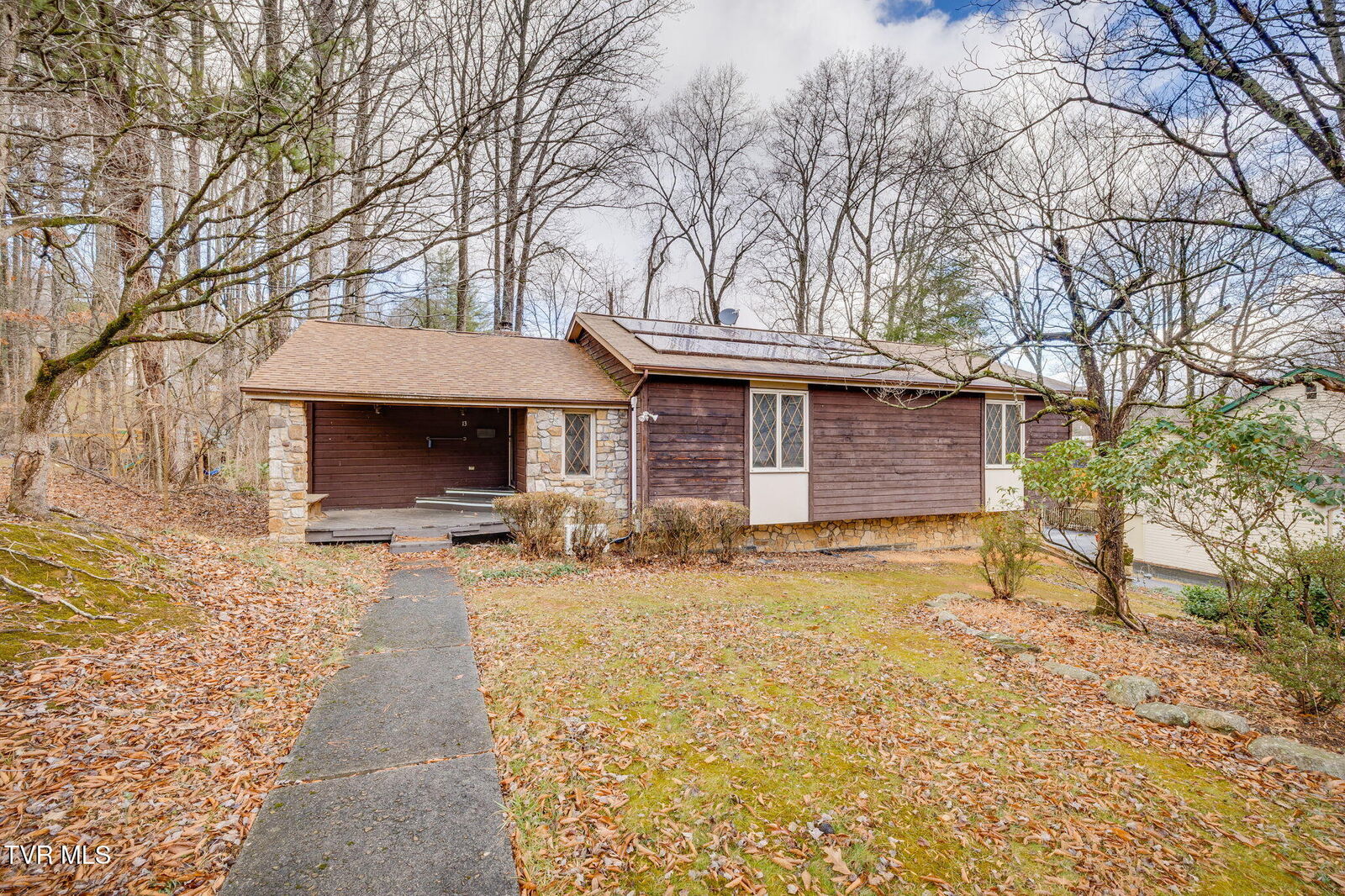 Property Photo: 13 North Foxxborough Lane TN 37604