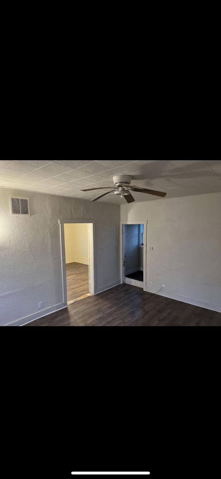 Property Photo:  1618 W Pleasant Street  OH 45505 