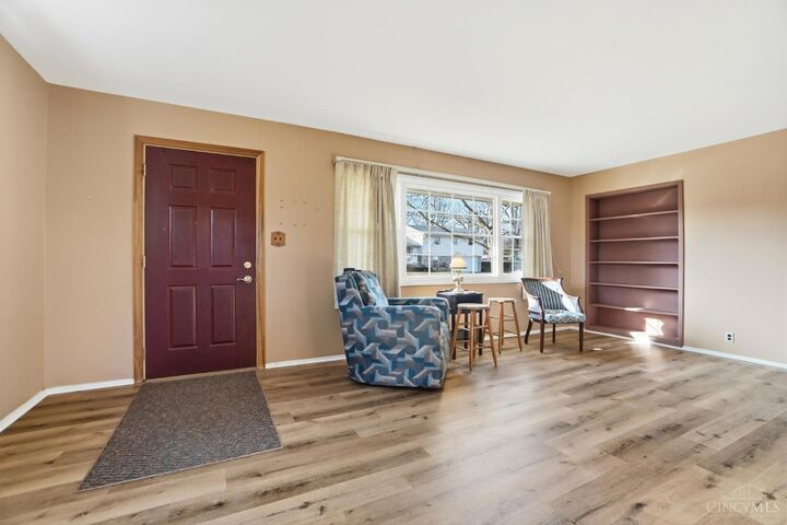 Property Photo:  290 N Jay Street  OH 45383 