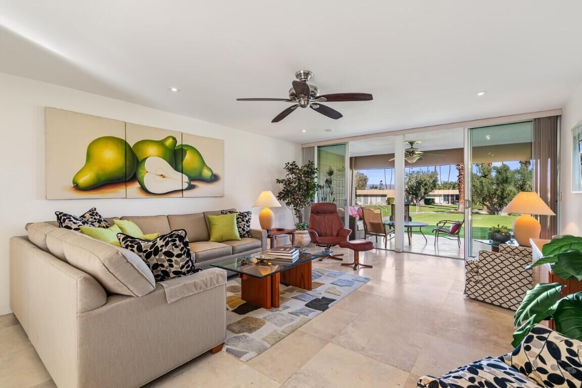 Property Photo:  72877 El Paseo 512  CA 92260 