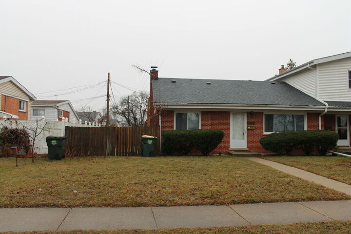 Property Photo:  9071 N Grace Avenue 1  IL 60714 