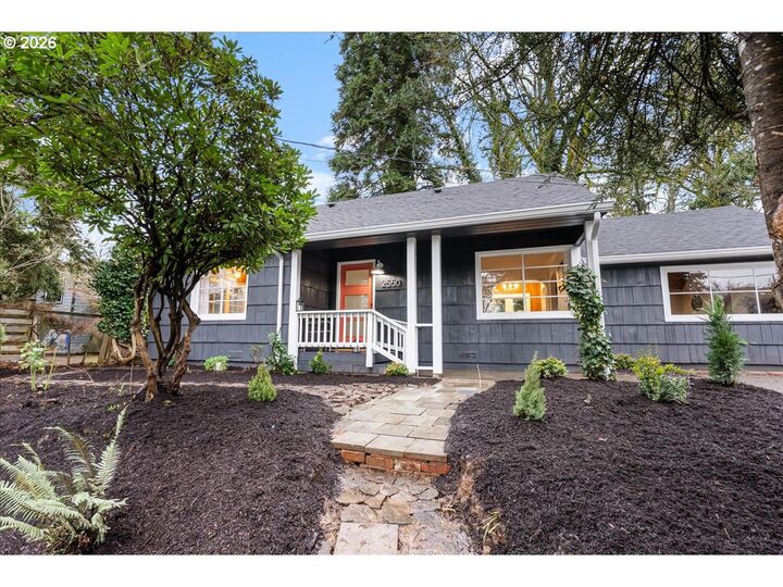 Property Photo: 2550 Jolie Pointe Rd OR 97068