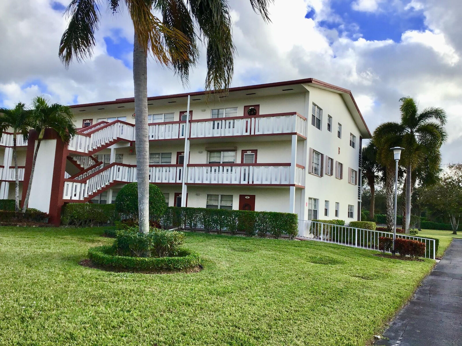 Property Photo:  84 Brighton B 84  FL 33434 