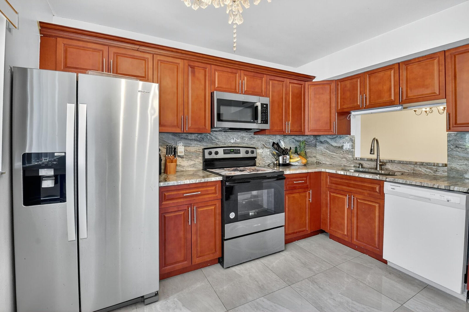 Property Photo:  15401 Pembridge Avenue 13  FL 33484 