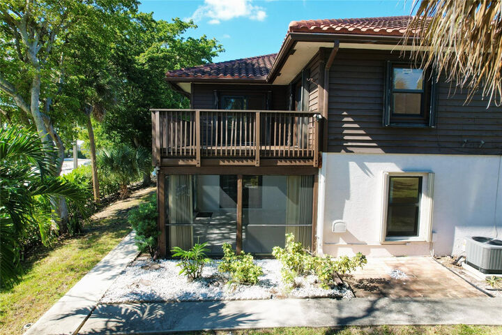 Property Photo: 444 Pine Circle 4 FL 33432